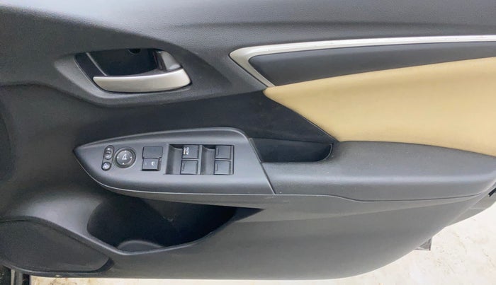 2017 Honda Jazz 1.2L I-VTEC V AT, Petrol, Automatic, 66,121 km, Driver Side Door Panels Control