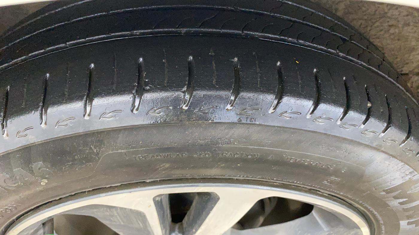 2024 Tata ALTROZ XZ CNG, CNG, Manual, 28,351 km, Right Rear Tyre Tread