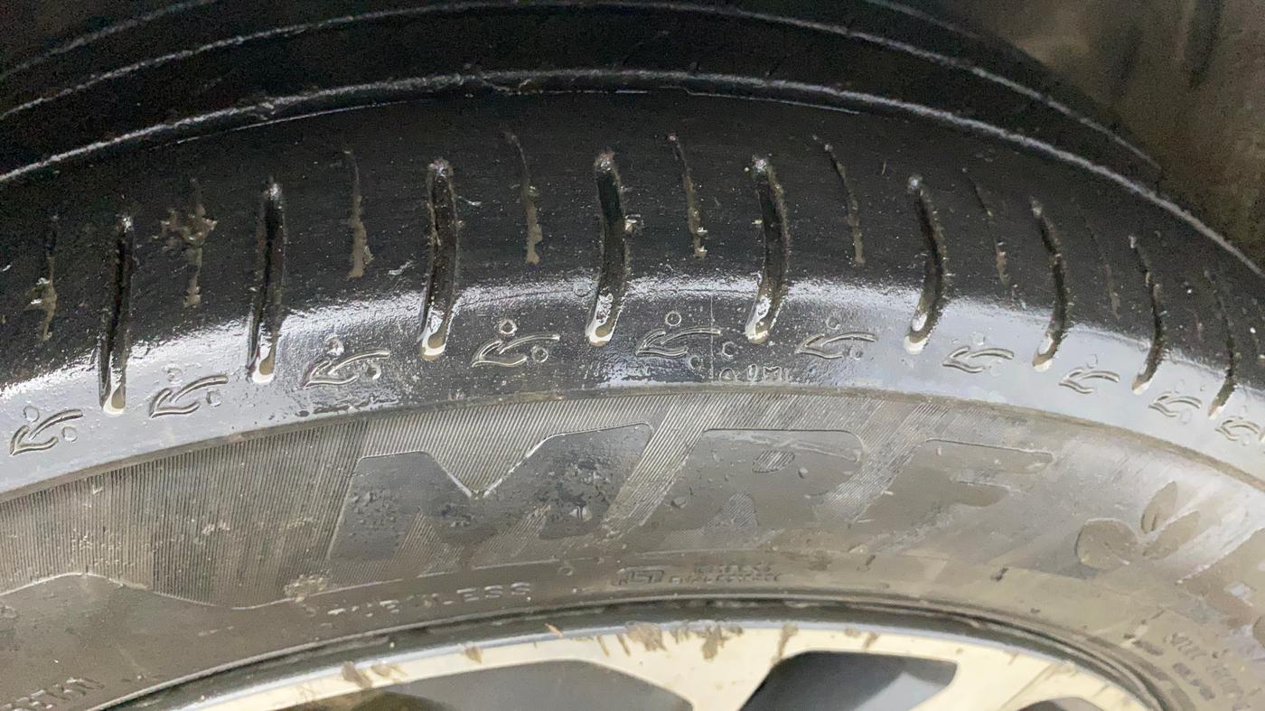 2024 Tata ALTROZ XZ CNG, CNG, Manual, 28,351 km, Right Front Tyre Tread