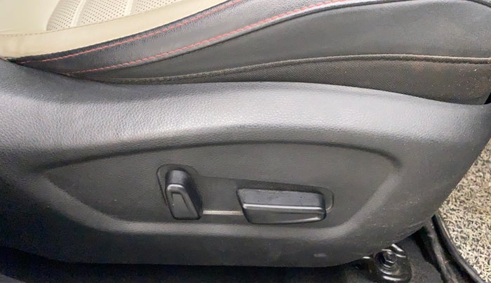 2019 KIA SELTOS 1.5 GTX+ AT, Diesel, Automatic, 55,408 km, Driver Side Adjustment Panel