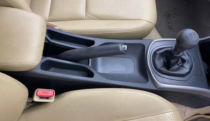 2020 Honda City 1.5L I-VTEC ZX, Petrol, Manual, 32,989 km, Gear Lever