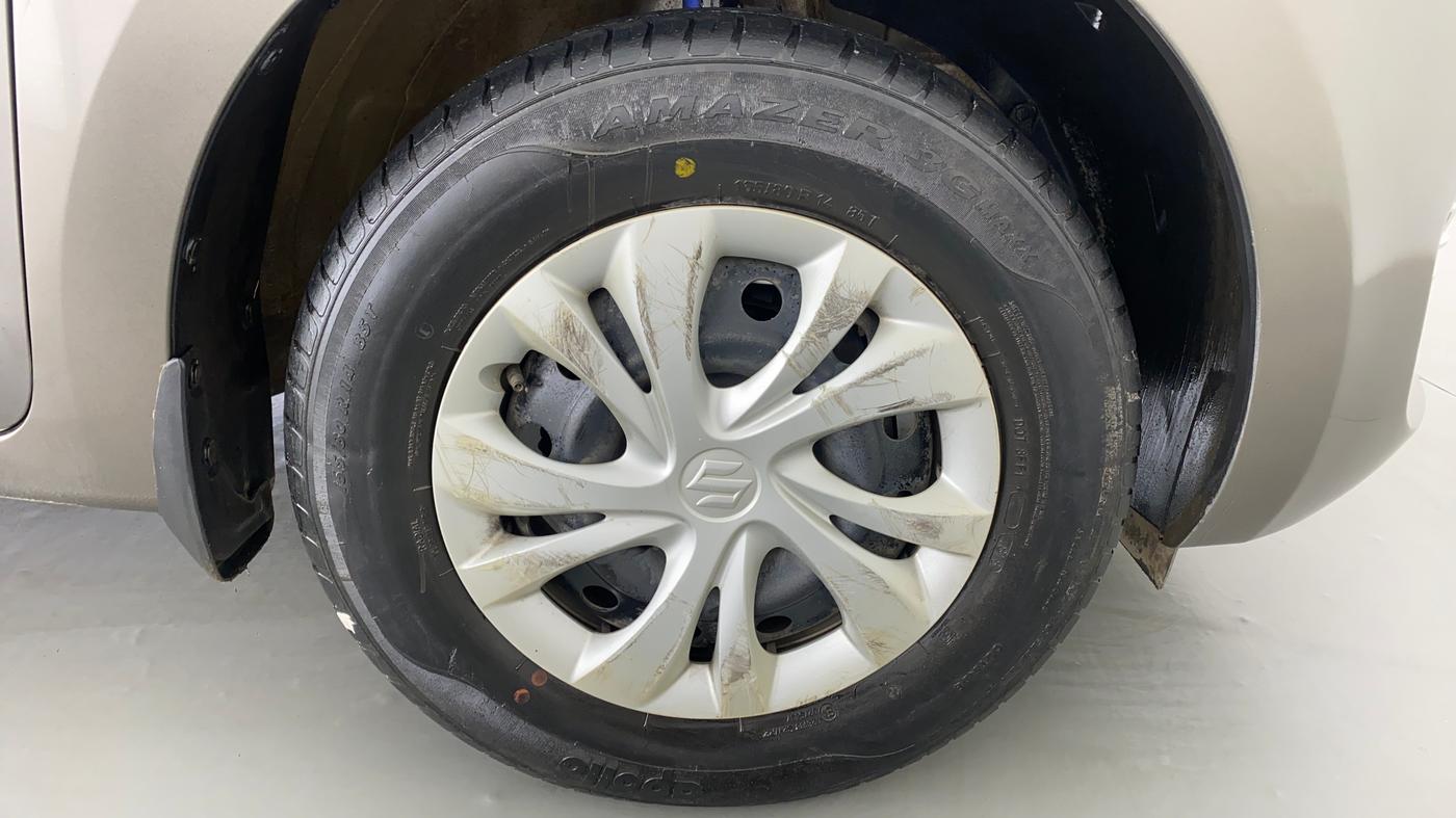 2018 Maruti Swift VXI AMT D, Petrol, Automatic, 29,723 km, Right Front Wheel
