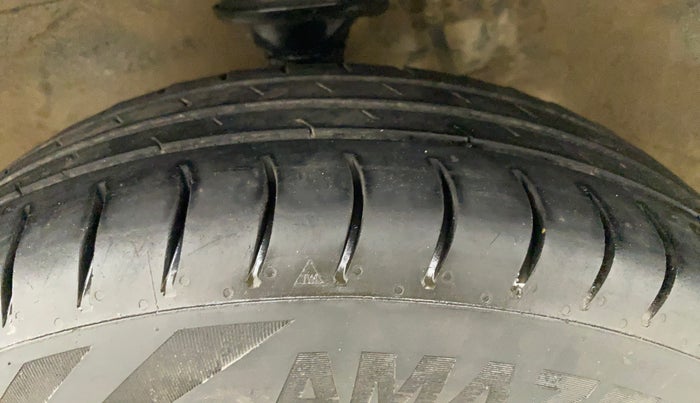 2018 Maruti Alto 800 LXI, Petrol, Manual, 89,267 km, Left Front Tyre Tread