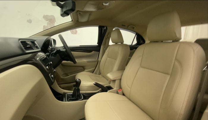 2017 Maruti Ciaz ZETA DIESEL 1.3, Diesel, Manual, 86,680 km, Right Side Front Door Cabin