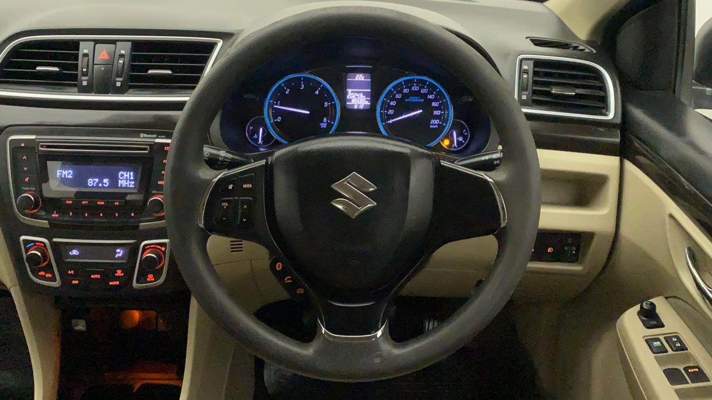 2017 Maruti Ciaz ZETA DIESEL 1.3, Diesel, Manual, 86,680 km, Steering Wheel Close Up