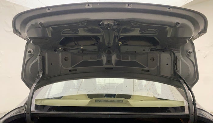 2017 Maruti Ciaz ZETA DIESEL 1.3, Diesel, Manual, 86,680 km, Boot Door Open