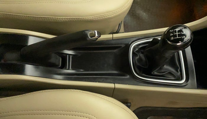 2017 Maruti Ciaz ZETA DIESEL 1.3, Diesel, Manual, 86,680 km, Gear Lever