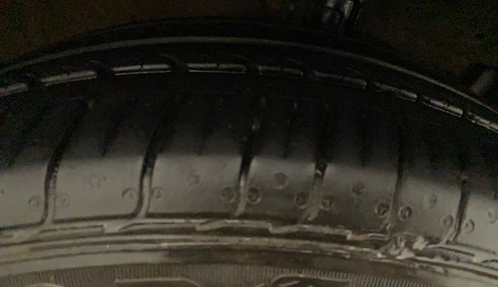 2017 Maruti Ciaz ZETA DIESEL 1.3, Diesel, Manual, 86,680 km, Right Rear Tyre Tread