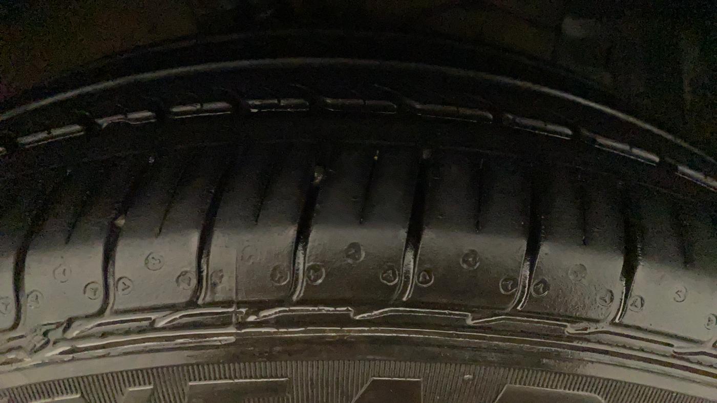 2017 Maruti Ciaz ZETA DIESEL 1.3, Diesel, Manual, 86,680 km, Left Rear Tyre Tread