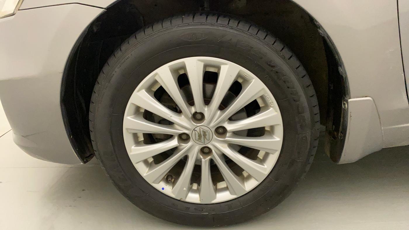 2017 Maruti Ciaz ZETA DIESEL 1.3, Diesel, Manual, 86,680 km, Left Front Wheel