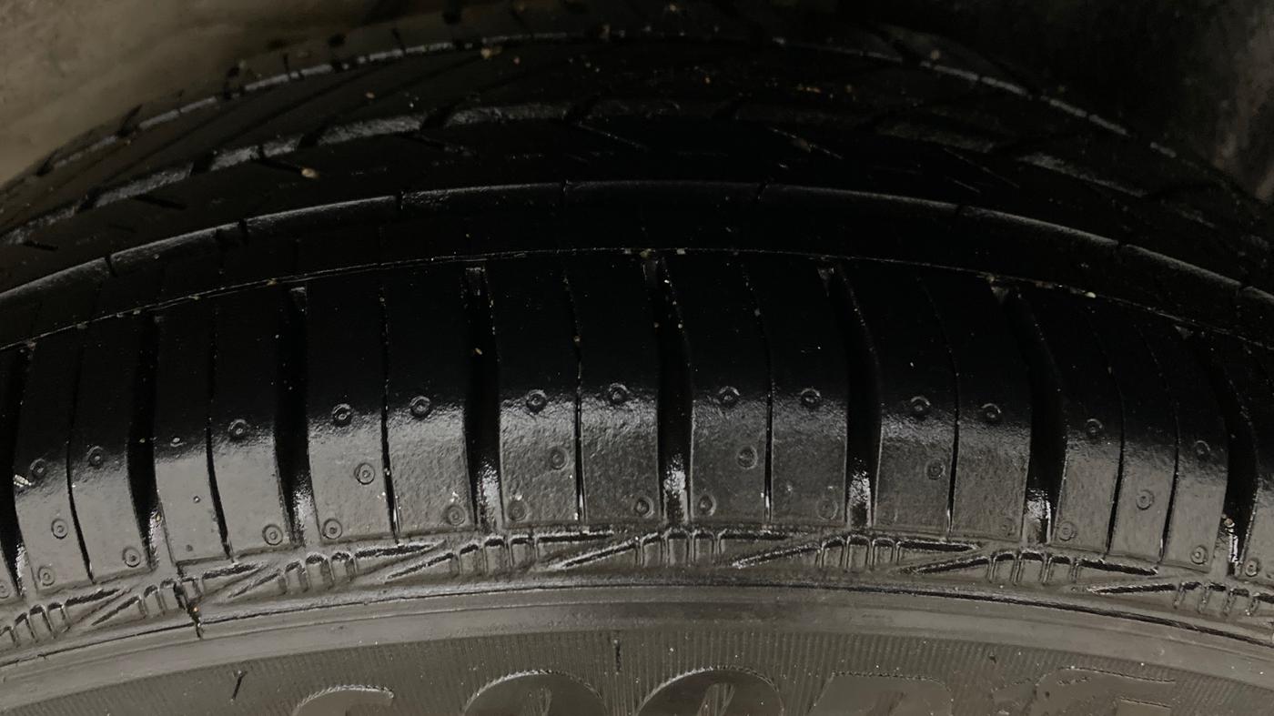 2013 Ford Figo TITANIUM 1.4 DIESEL, Diesel, Manual, 92,285 km, Left Rear Tyre Tread