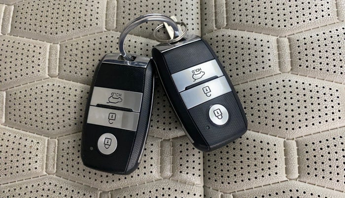 2021 KIA SELTOS HTX 1.5 PETROL, Petrol, Manual, 55,746 km, Key Close Up