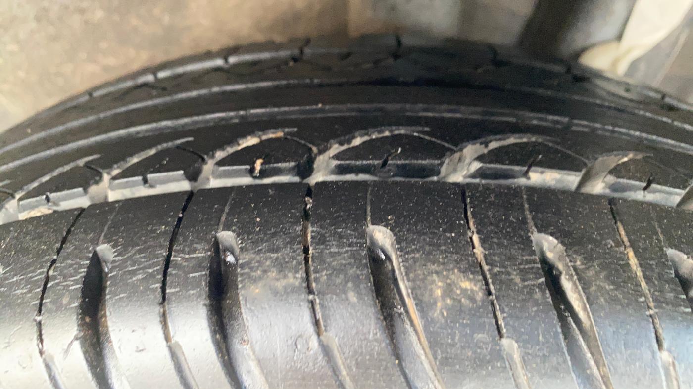 2015 Hyundai Xcent SX 1.2, Petrol, Manual, 55,653 km, Left Rear Tyre Tread