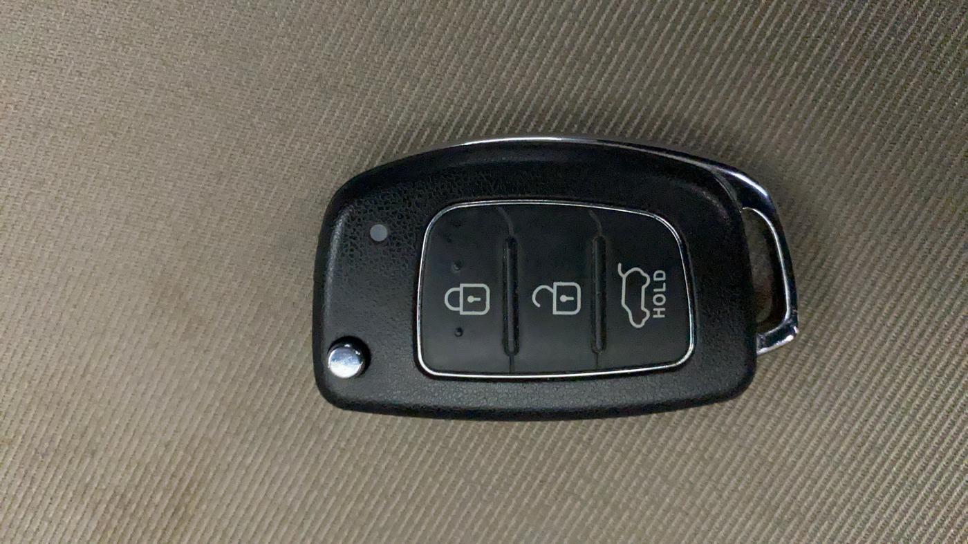 2014 Hyundai Xcent S 1.2, Petrol, Manual, 49,374 km, Key Close Up