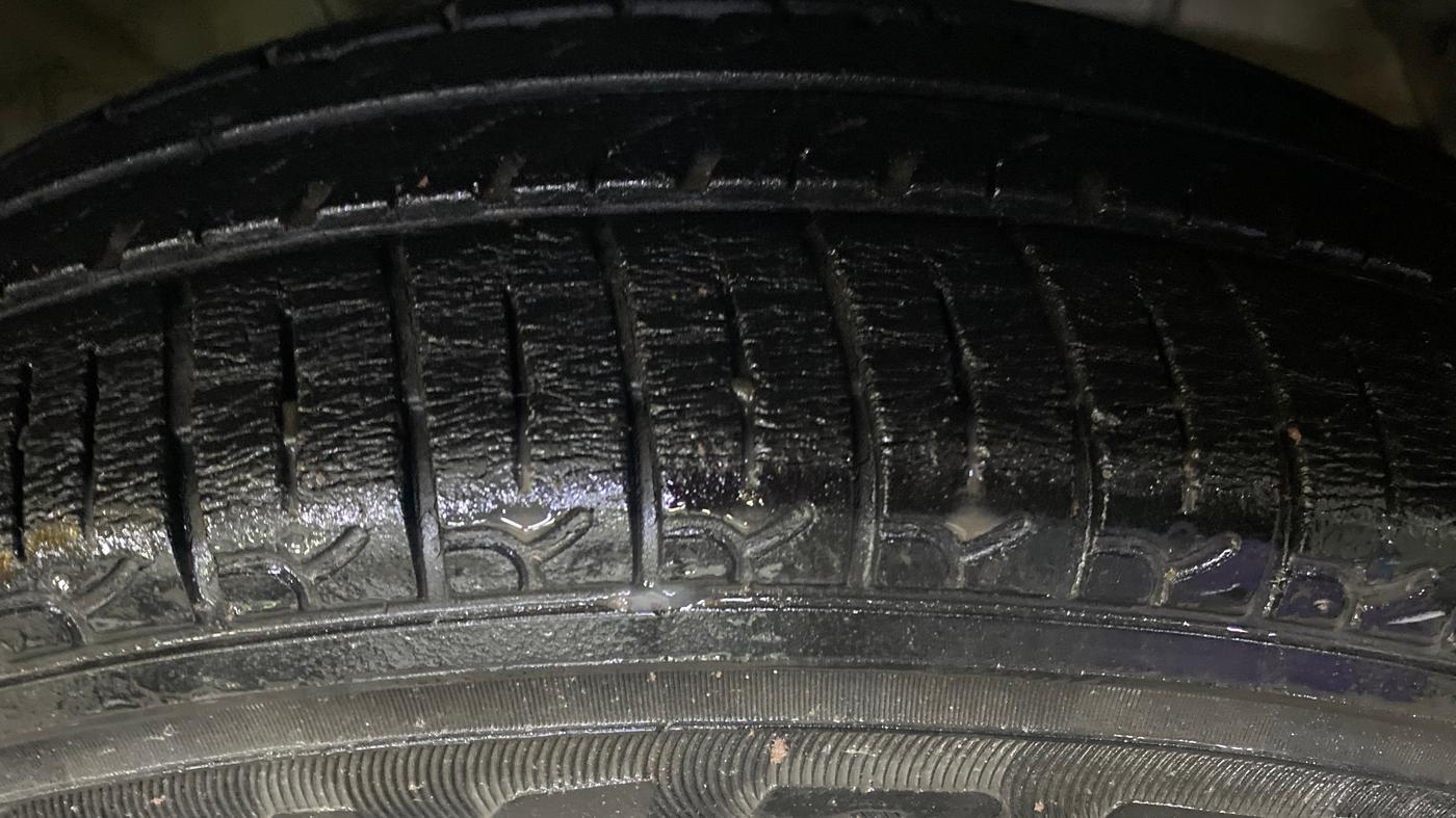 2022 Hyundai NEW SANTRO SPORTZ EXECUTIVE MT CNG, CNG, Manual, 25,566 km, Right Front Tyre Tread