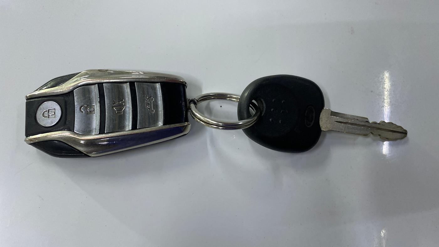 2022 Hyundai NEW SANTRO SPORTZ EXECUTIVE MT CNG, CNG, Manual, 25,566 km, Key Close Up