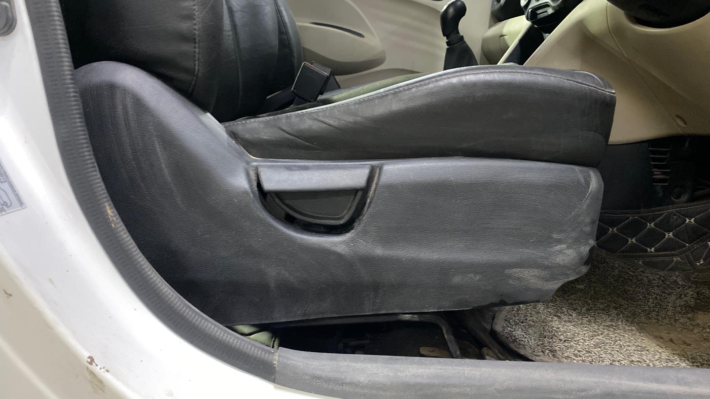 2022 Hyundai NEW SANTRO SPORTZ EXECUTIVE MT CNG, CNG, Manual, 25,566 km, Driver Side Adjustment Panel