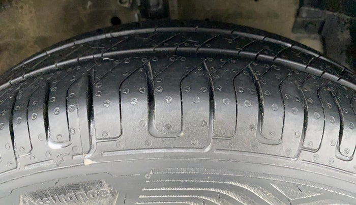 2013 Maruti Swift Dzire VXI, Petrol, Manual, 65,536 km, Right Front Tyre Tread