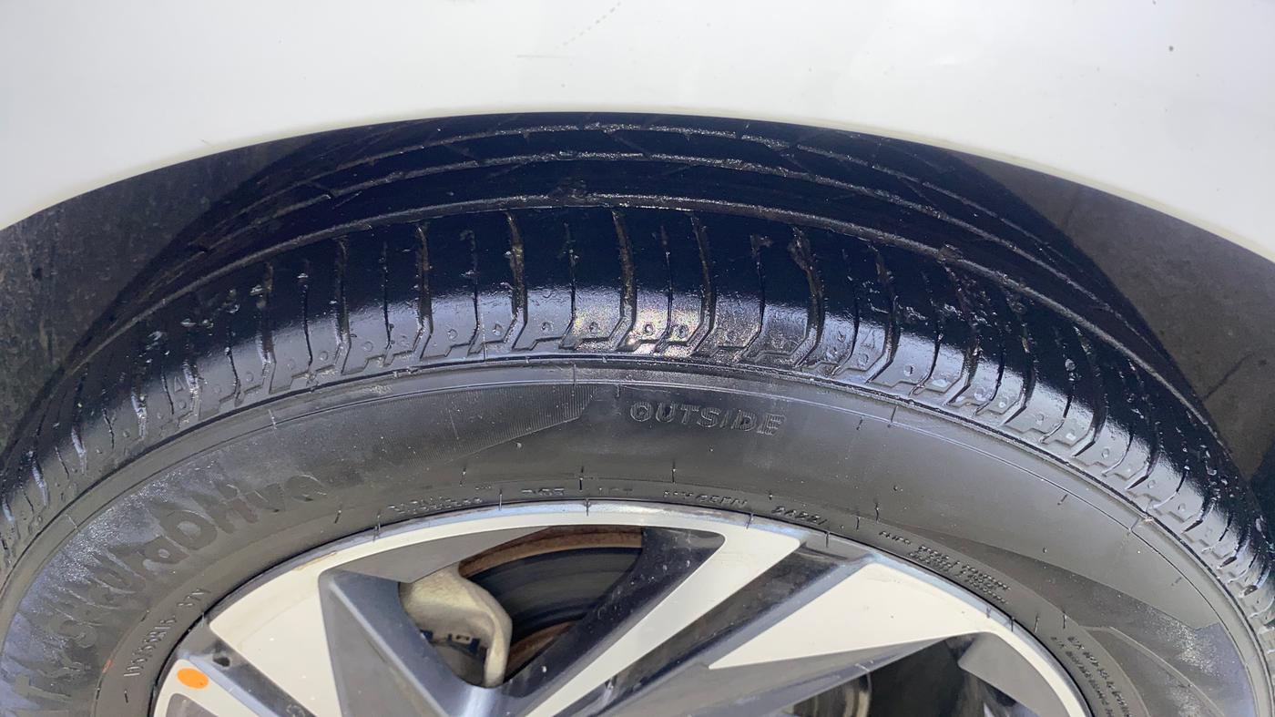 2022 Hyundai NEW I20 ASTA (O) 1.5 CRDI MT, Diesel, Manual, 32,962 km, Left Front Tyre Tread