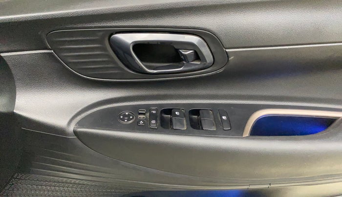 2022 Hyundai NEW I20 ASTA (O) 1.5 CRDI MT, Diesel, Manual, 32,962 km, Driver Side Door Panels Control