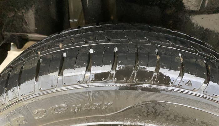 2018 Maruti Swift VXI, Petrol, Manual, 49,509 km, Right Rear Tyre Tread