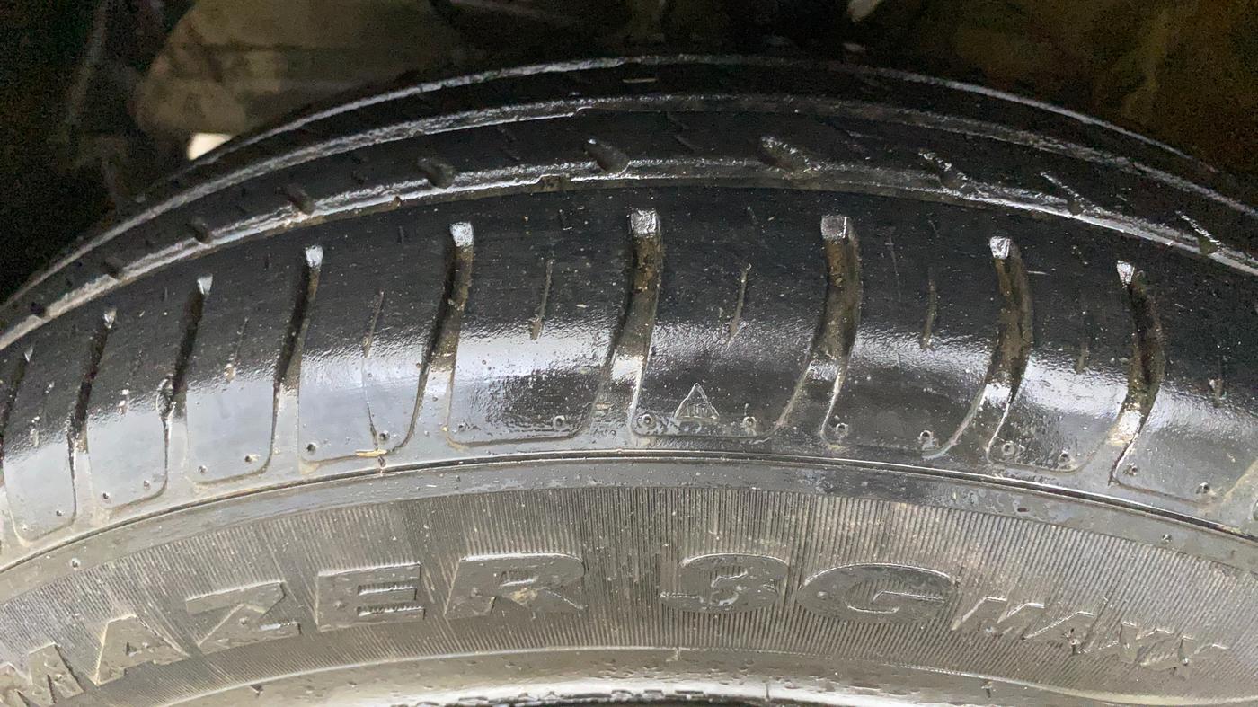 2018 Maruti Swift VXI, Petrol, Manual, 49,509 km, Left Front Tyre Tread