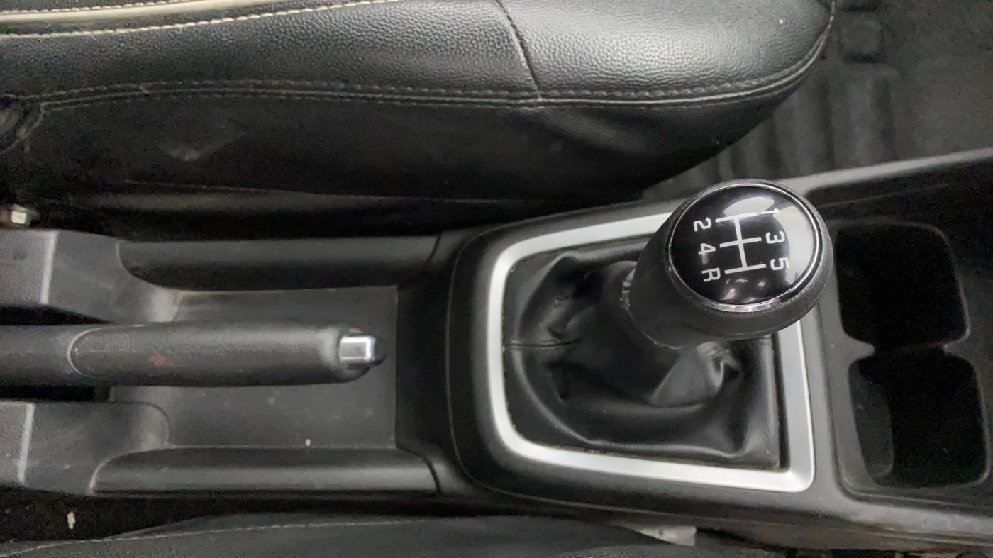 2018 Maruti Swift VXI, Petrol, Manual, 49,509 km, Gear Lever