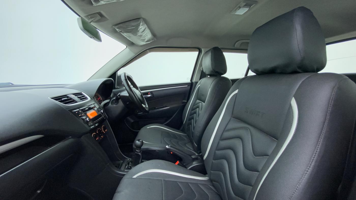 2017 Maruti Swift VDI, Diesel, Manual, 40,255 km, Right Side Front Door Cabin