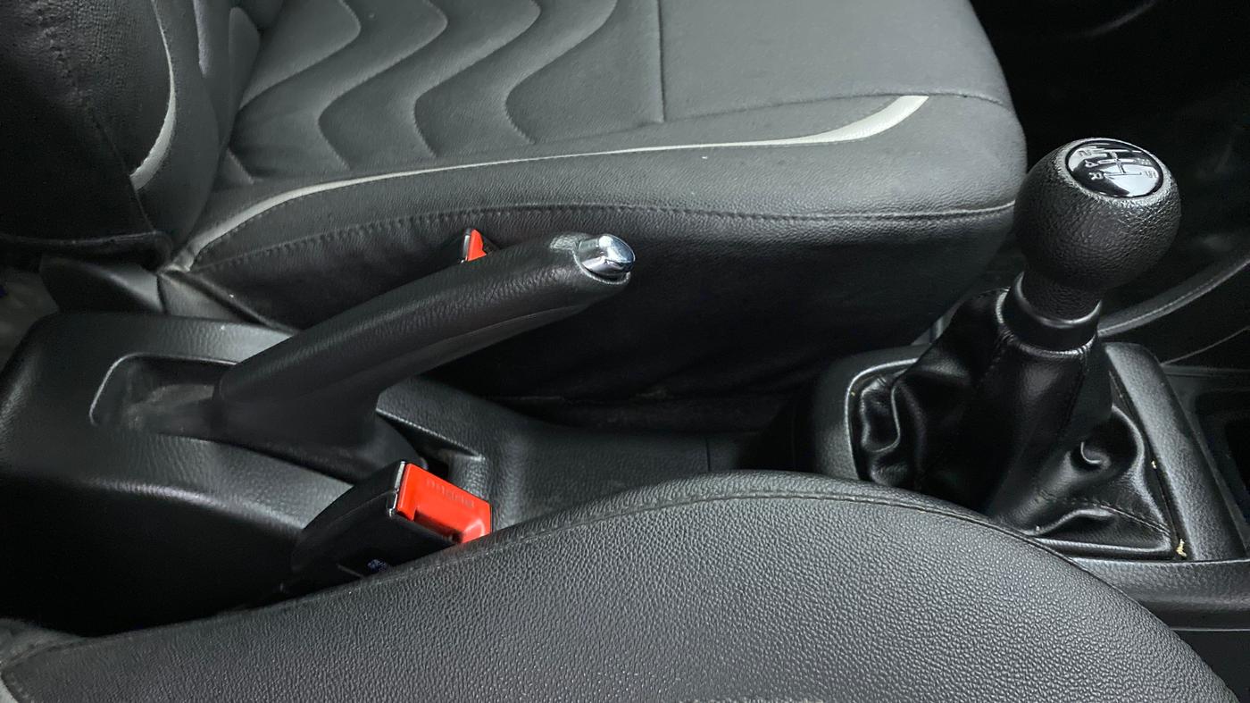 2017 Maruti Swift VDI, Diesel, Manual, 40,255 km, Gear Lever