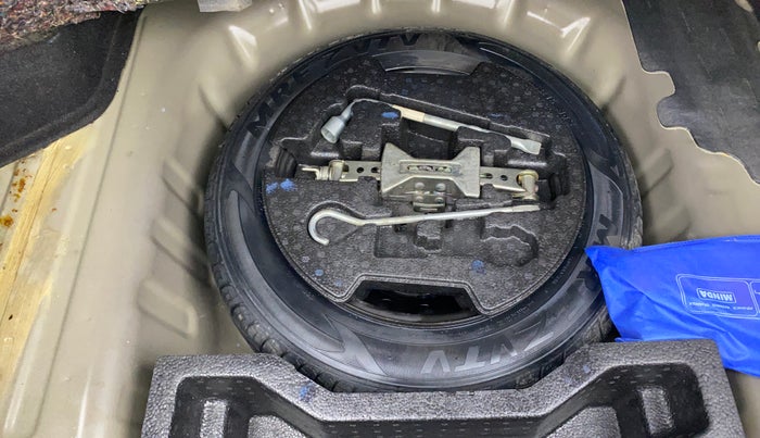 2016 Maruti Ciaz ZXI+, Petrol, Manual, 1,00,415 km, Spare Tyre