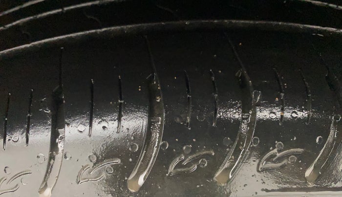 2014 Ford Ecosport TITANIUM 1.5L DIESEL (OPT), Diesel, Manual, 88,890 km, Left Rear Tyre Tread