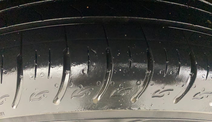 2014 Ford Ecosport TITANIUM 1.5L DIESEL (OPT), Diesel, Manual, 88,890 km, Right Rear Tyre Tread