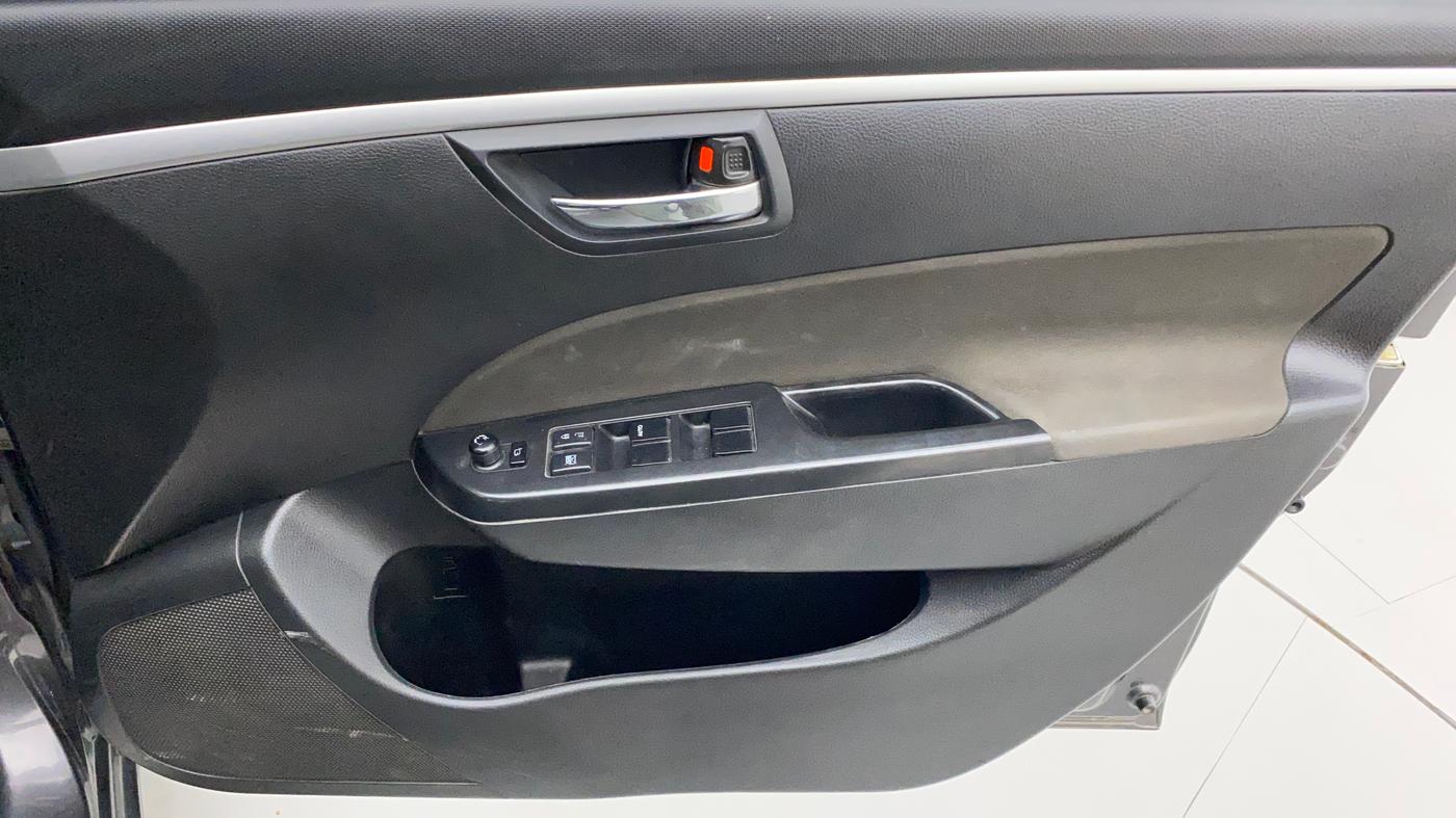 2015 Maruti Swift VXI, Petrol, Manual, 90,695 km, Driver Side Door Panels Control