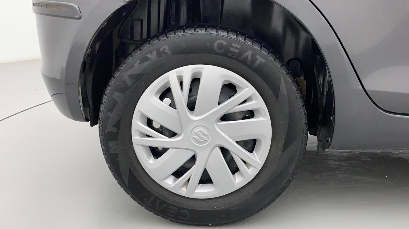 2015 Maruti Swift VXI, Petrol, Manual, 90,695 km, Right Rear Wheel