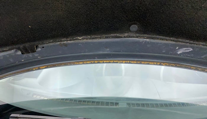 2015 Maruti Swift VXI, Petrol, Manual, 90,695 km, Bonnet (hood) - Slight discolouration