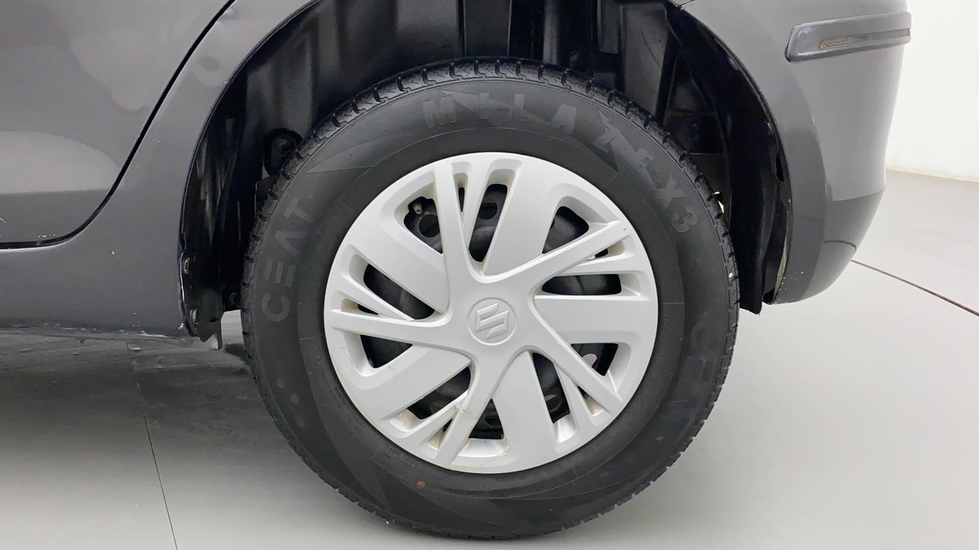 2015 Maruti Swift VXI, Petrol, Manual, 90,695 km, Left Rear Wheel