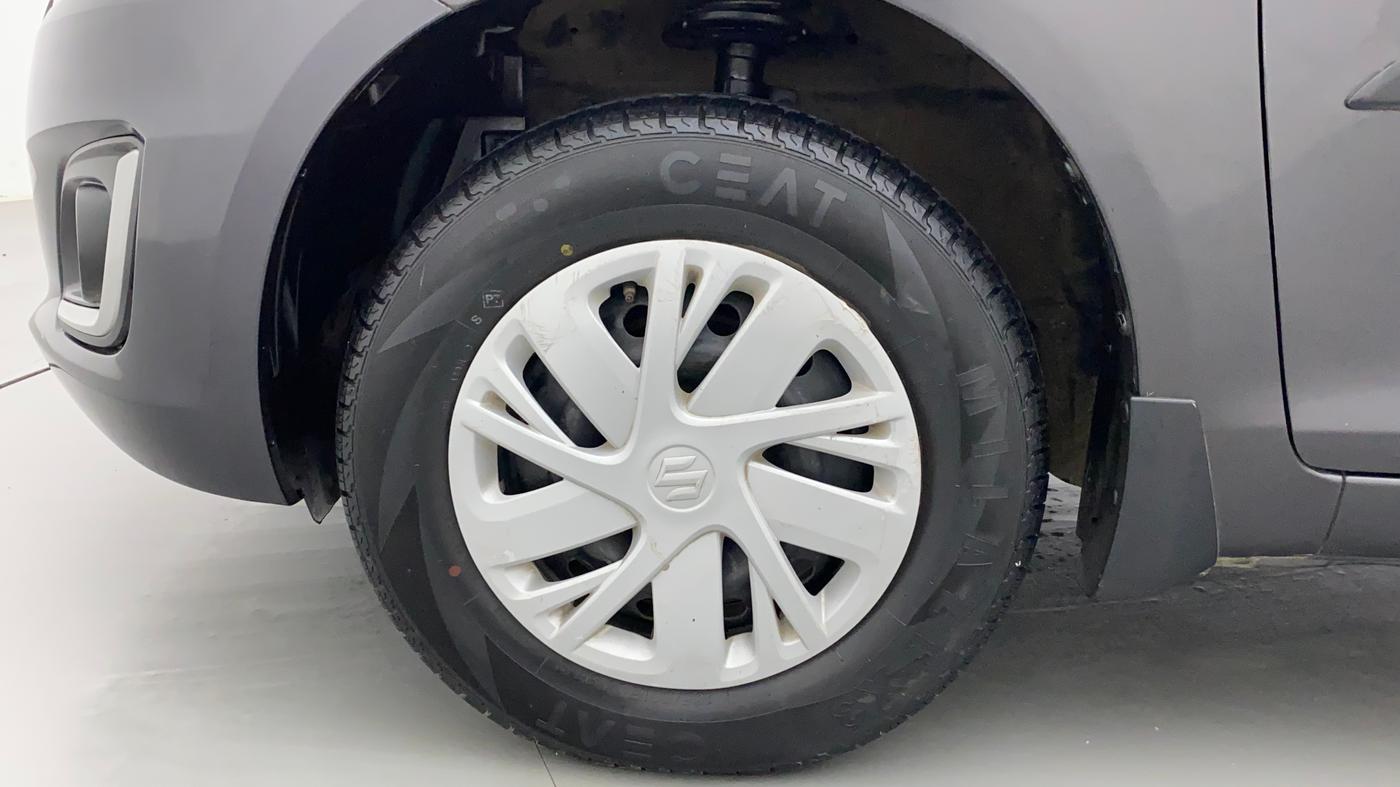 2015 Maruti Swift VXI, Petrol, Manual, 90,695 km, Left Front Wheel