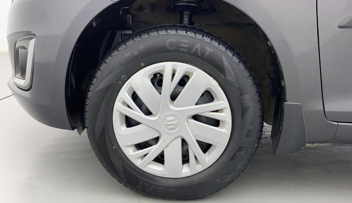 2015 Maruti Swift VXI, Petrol, Manual, 90,695 km, Left Front Wheel