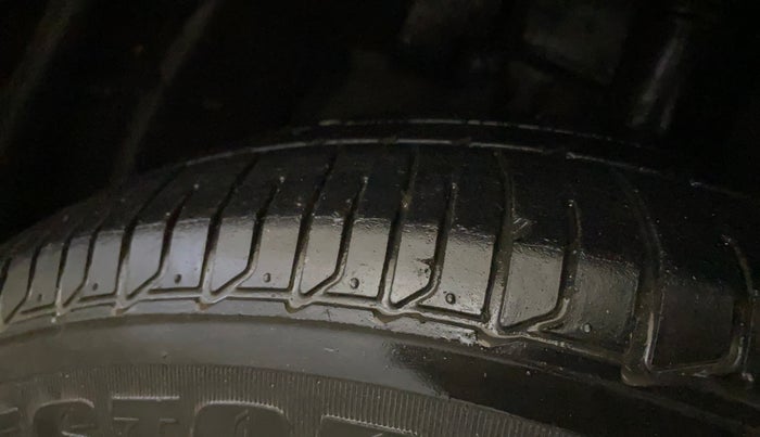 2014 Ford Ecosport TREND 1.5L PETROL, Petrol, Manual, 92,148 km, Right Front Tyre Tread