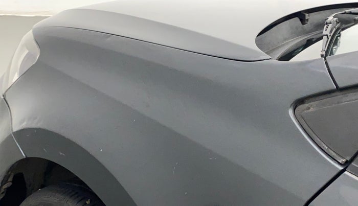 2016 Volkswagen Ameo HIGHLINE1.2L, CNG, Manual, 81,105 km, Left fender - Slightly dented