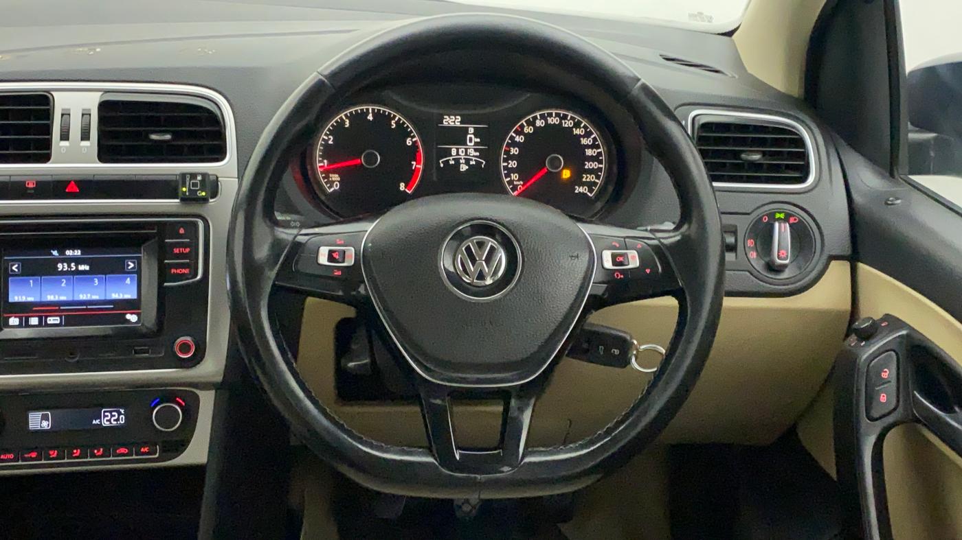 2016 Volkswagen Ameo HIGHLINE1.2L, CNG, Manual, 81,105 km, Steering Wheel Close Up