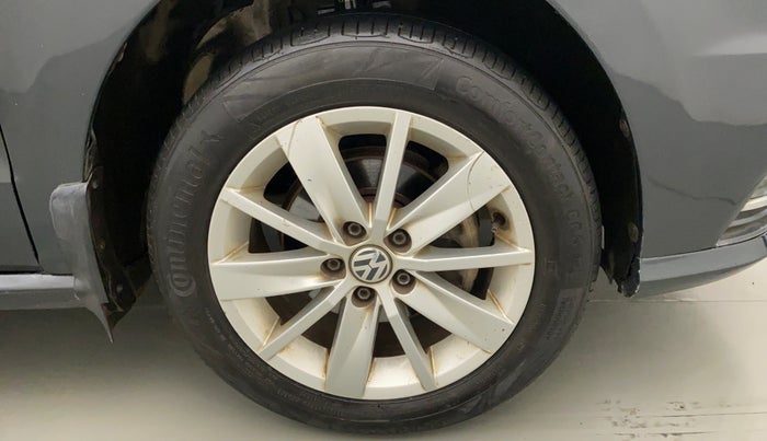2016 Volkswagen Ameo HIGHLINE1.2L, CNG, Manual, 81,105 km, Right Front Wheel