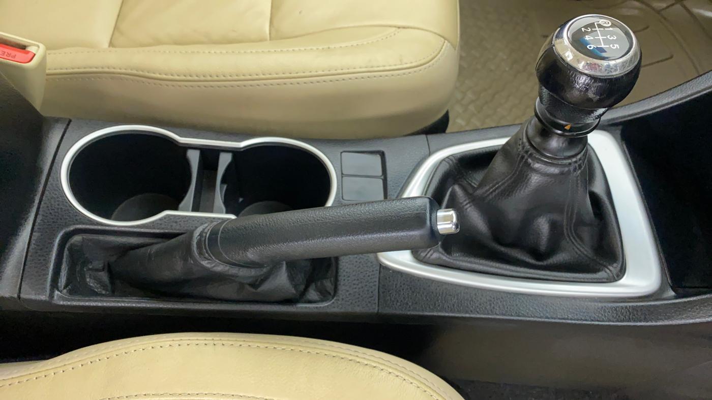 2017 Toyota Corolla Altis GL, Petrol, Manual, 45,060 km, Gear Lever