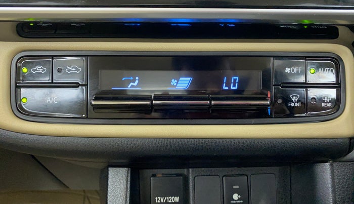 2017 Toyota Corolla Altis GL, Petrol, Manual, 45,060 km, Automatic Climate Control