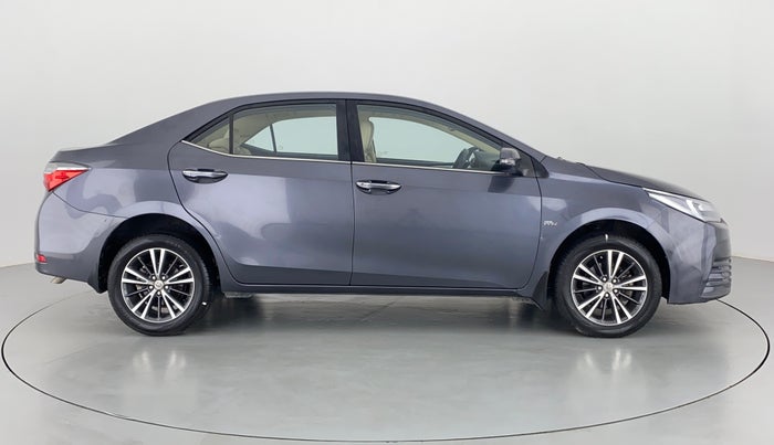 2017 Toyota Corolla Altis GL, Petrol, Manual, 45,060 km, Right Side View