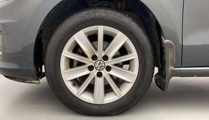 2017 Volkswagen Vento 1.2 TSI HIGHLINE PLUS AT, Petrol, Automatic, 69,593 km, Left Front Wheel