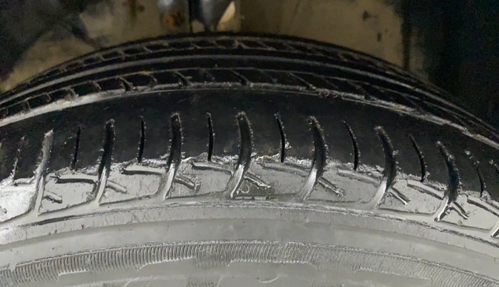 2018 Maruti Baleno DELTA PETROL 1.2, Petrol, Manual, 85,363 km, Left Front Tyre Tread