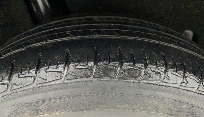 2018 Maruti Baleno DELTA PETROL 1.2, Petrol, Manual, 85,363 km, Right Rear Tyre Tread