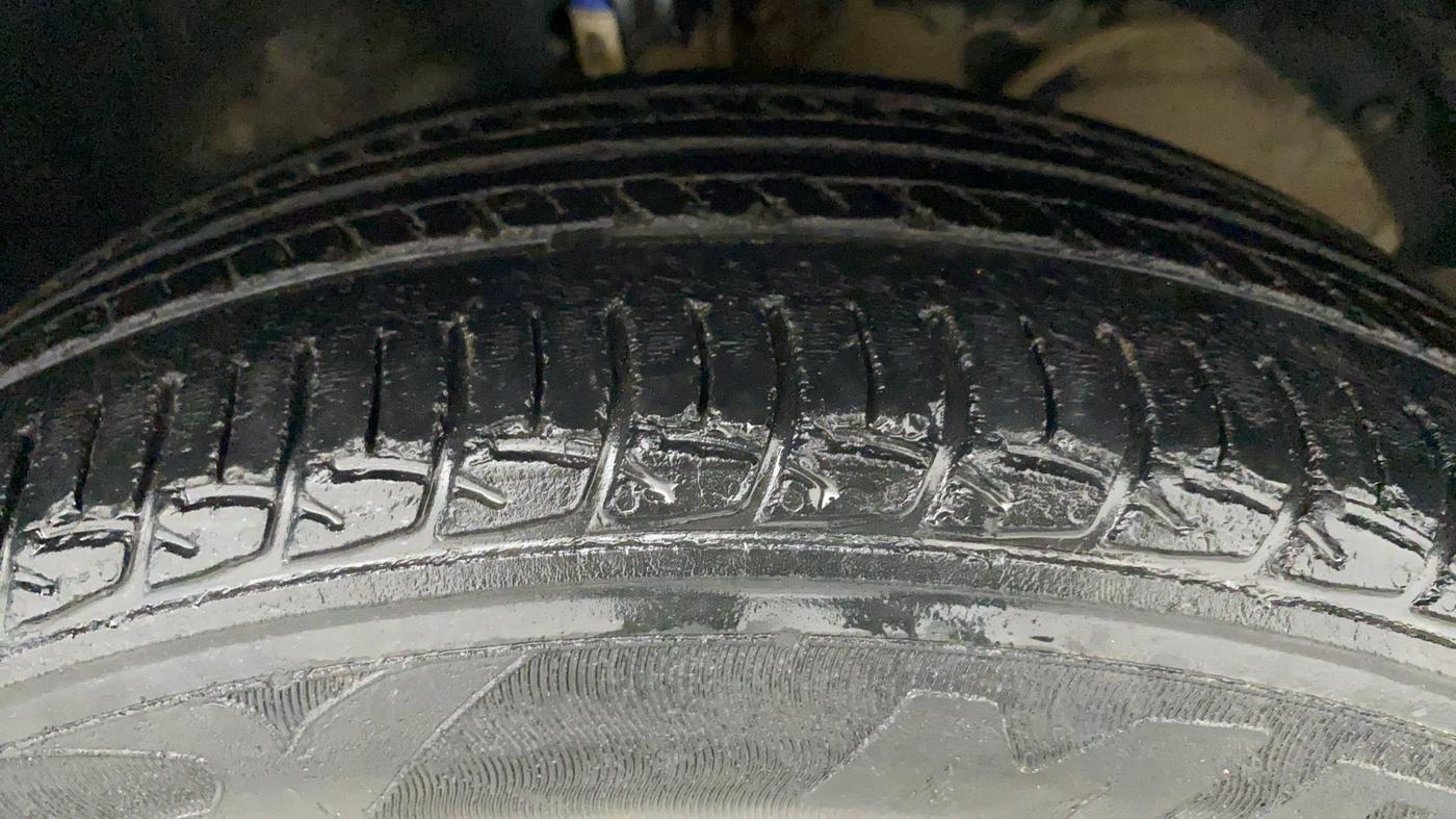 2018 Maruti Baleno DELTA PETROL 1.2, Petrol, Manual, 85,363 km, Right Front Tyre Tread