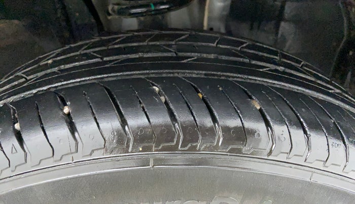 2022 Nissan MAGNITE XE, Petrol, Manual, 11,565 km, Right Front Tyre Tread